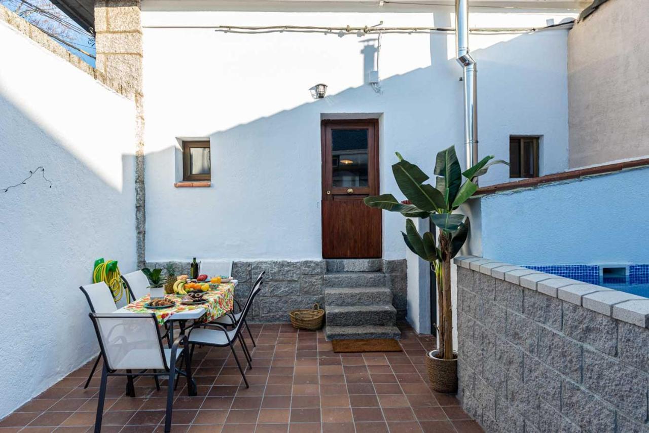 Casa Rural Valsain Lodge La Pradera de Navalhorno Exterior foto