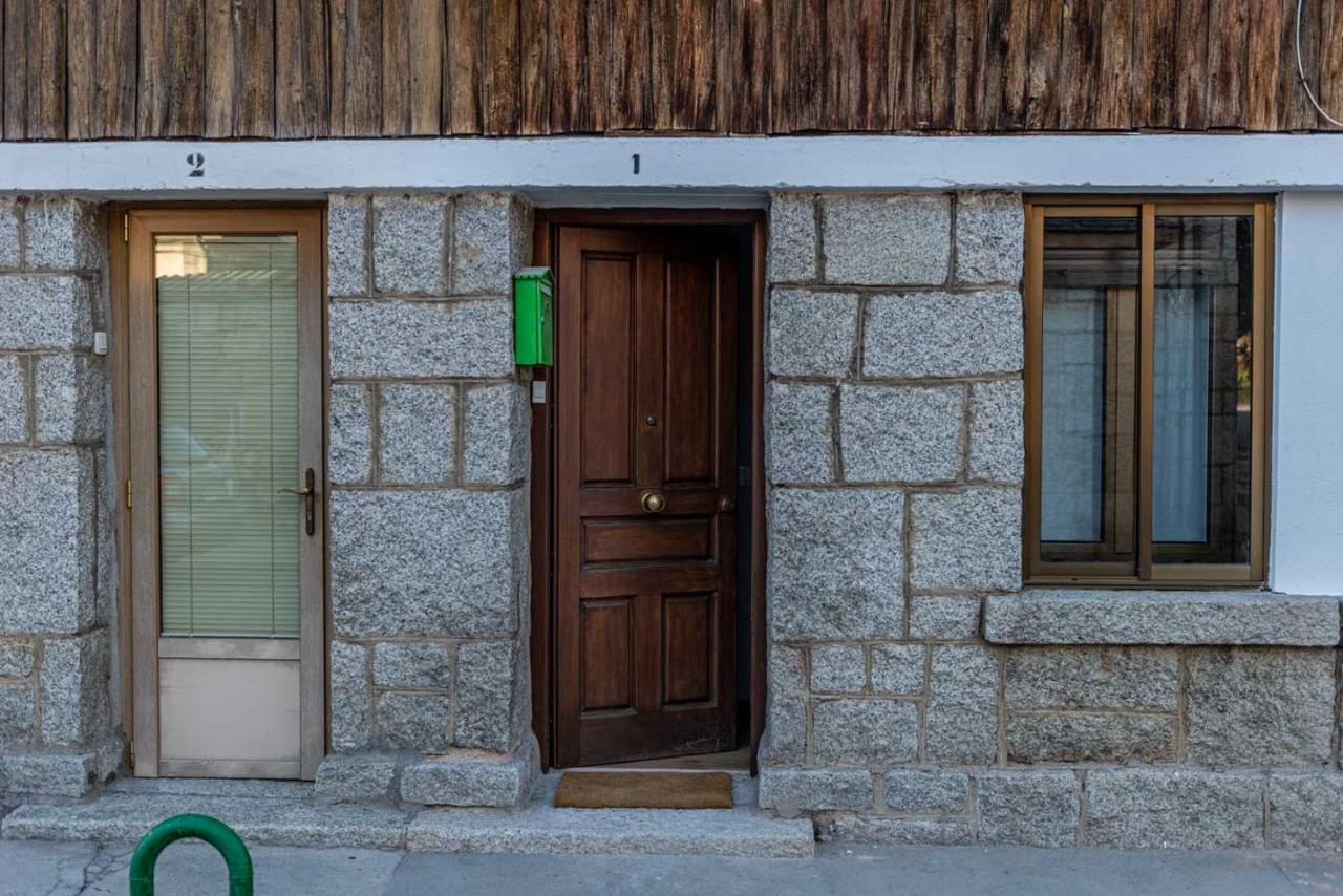 Casa Rural Valsain Lodge La Pradera de Navalhorno Exterior foto